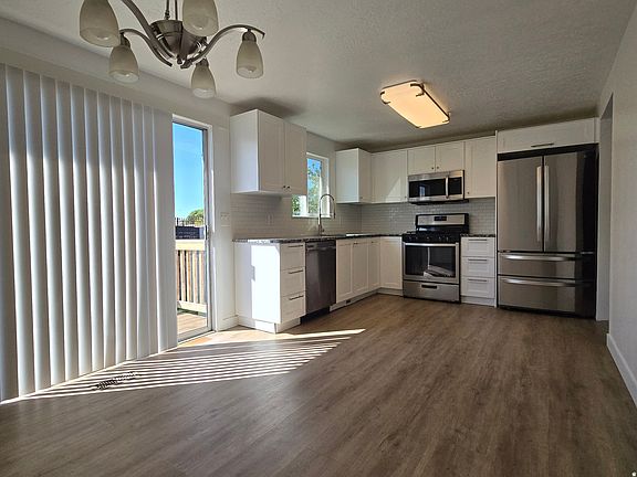 4th image of 3906 S Boothill Cir