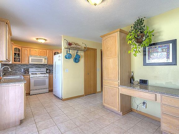 4th image of 5712 Montadale Dr
