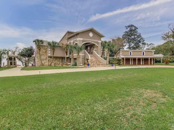 33495 Woodlands Dr, Lillian, AL 36549