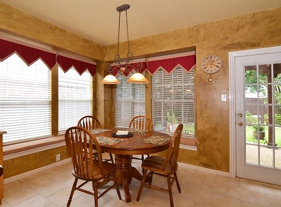 5th image of 2709 Atwood Dr