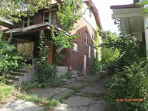 3003 Clairmount