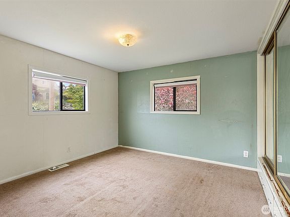 5th image of 1340 Vandalia Avenue