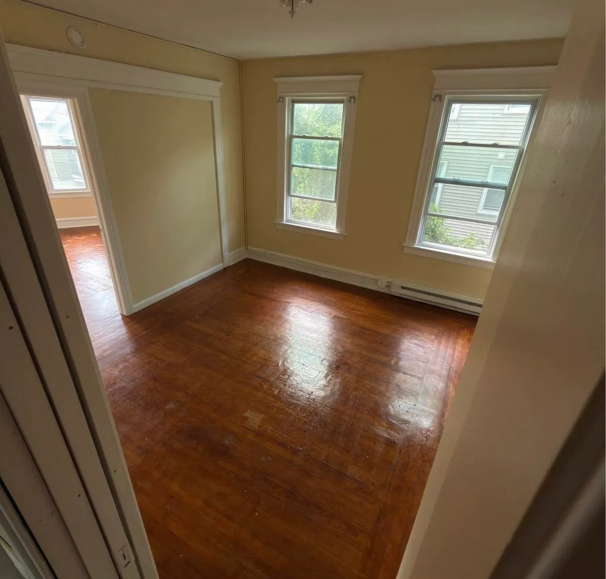 2 bed, 1.5 bath, 1200 sqft, $1,400 — Photo 3