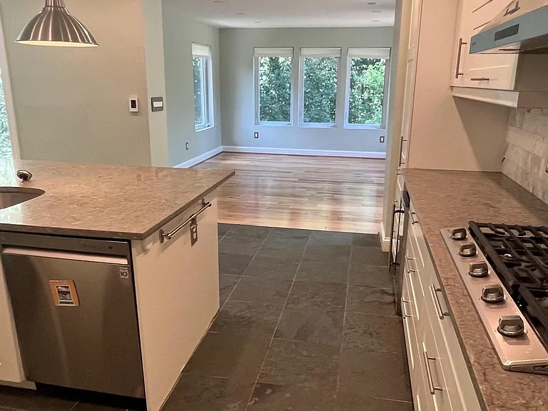 6322 Kellogg Dr — Photo 8
