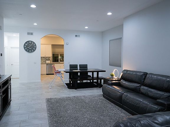 2nd image of 1028 Chandler Dr