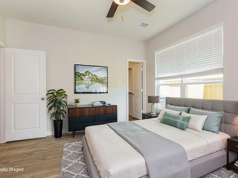 16426 Honeysuckle Hill Dr — Photo 11