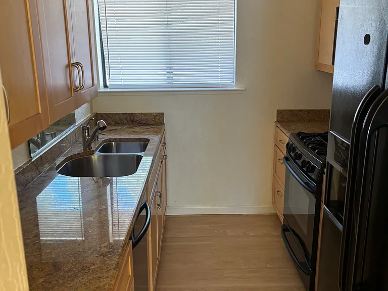 504 Dogwood Dr #4 — Photo 13