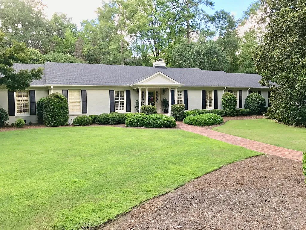 690 Malvern Hill Dr photo 1