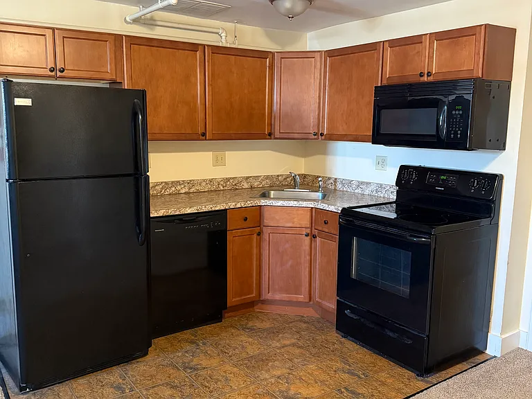 Fully applianced kitchen