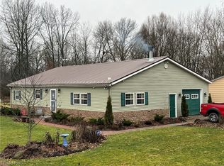 3088 Sharon Dr SE, New Philadelphia, OH 44663