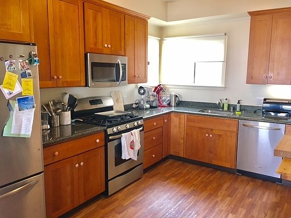 2nd image of 2425 Larkin St APT 3