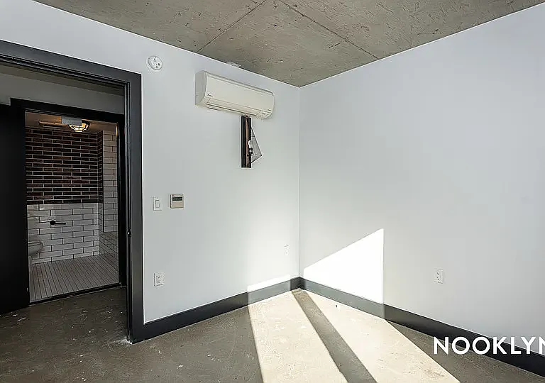 639 Foster Ave #305 — Photo 7