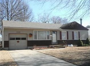 1113 N Farview Dr, Independence, MO 64056