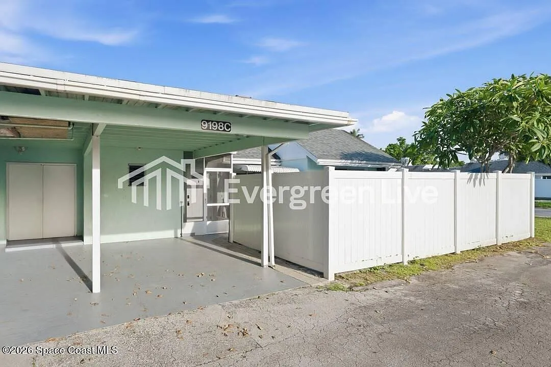 9198 SW 5th St — Photo 1