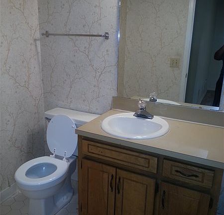 5th image of 5737 Worchester Dr