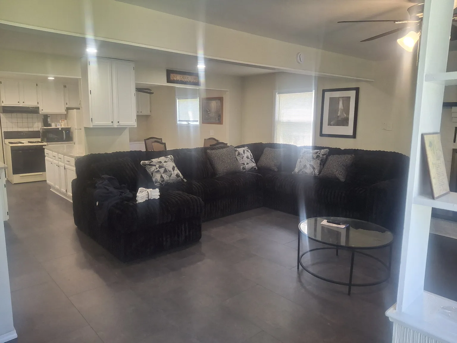 1495 Beach Ave — Photo 4