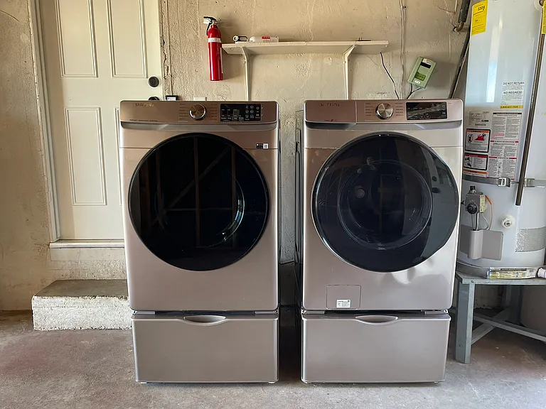 Main House Garage + Washer & Dryer