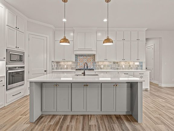 4th image of 109 Maddox Pl