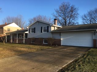 1420 Medford Ln, Mishawaka, IN 46544