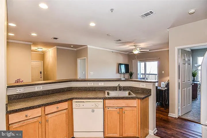 13386 Connor Dr #M — Photo 9