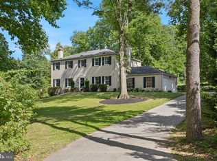 2143 Greenbrier Dr, Villanova, PA 19085