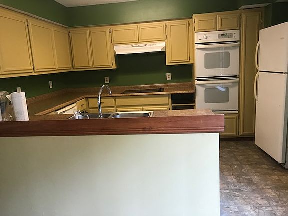 5th image of 61510 Dresden Dr