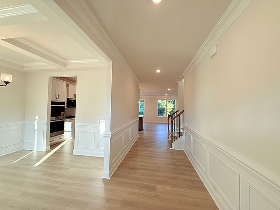 2nd image of 2869 Atwater Pond Cir