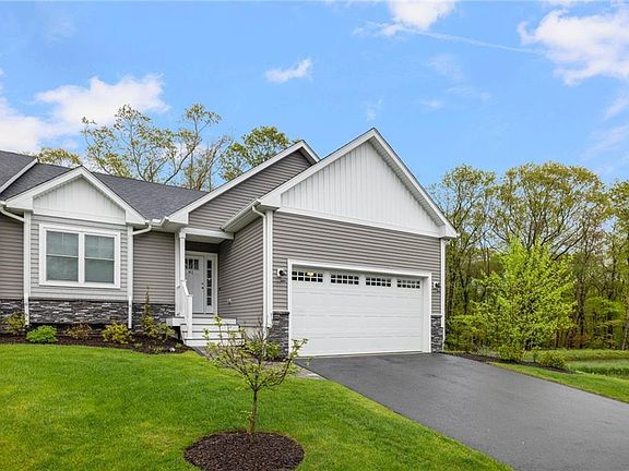 81 Stonebridge Ln, Warwick, RI 02886 | Zillow