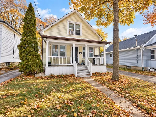 17 Manning St, Saint Catharines, ON L2R 1H8
