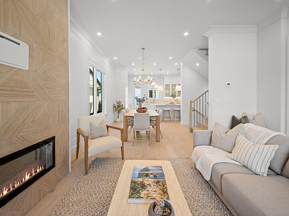5th image of 3786 Peter St #2