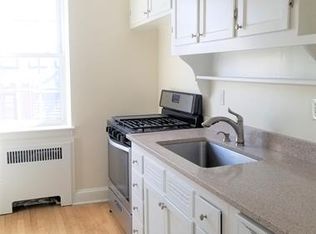 14 Ware St APT 33, Cambridge, MA 02138