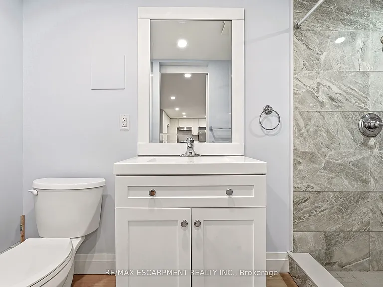 152 Sanford Ave S #LOWER — Photo 15