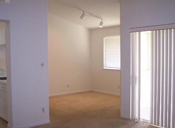 4th image of 1112 Coral Club Dr #1112