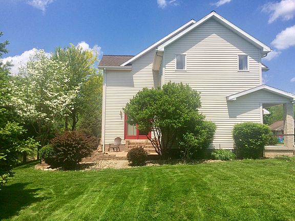5th image of 604 Deer Creek Ln