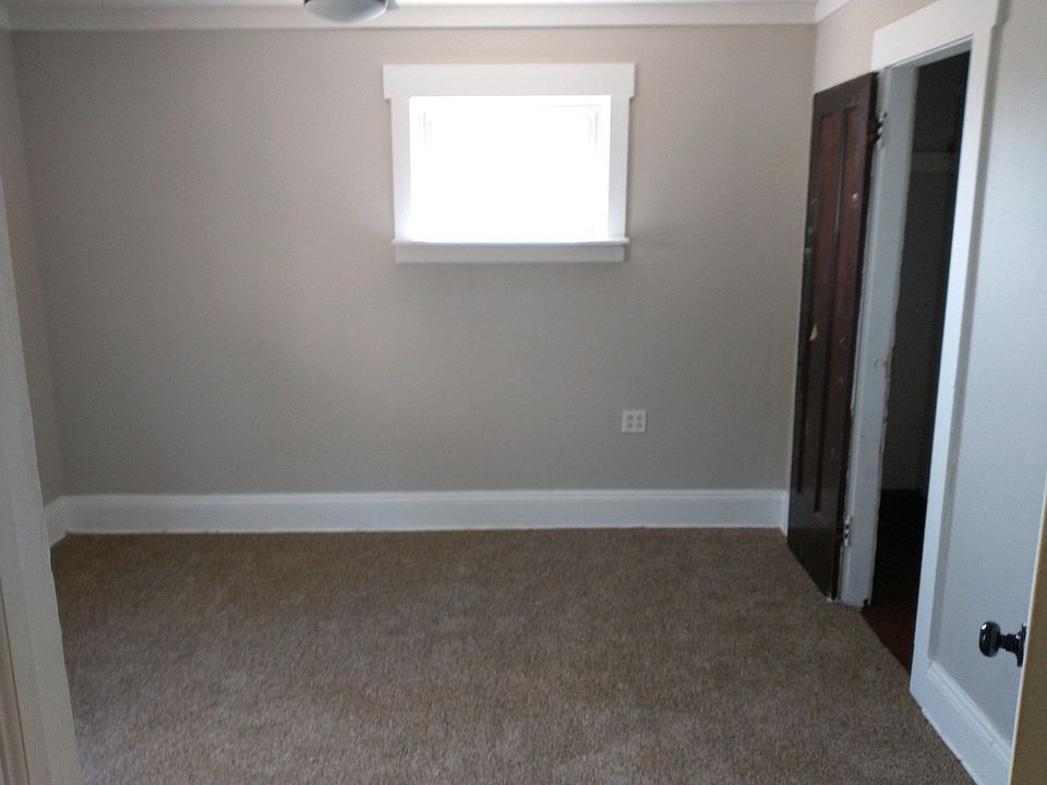 2nd image of 3039 W 114th St