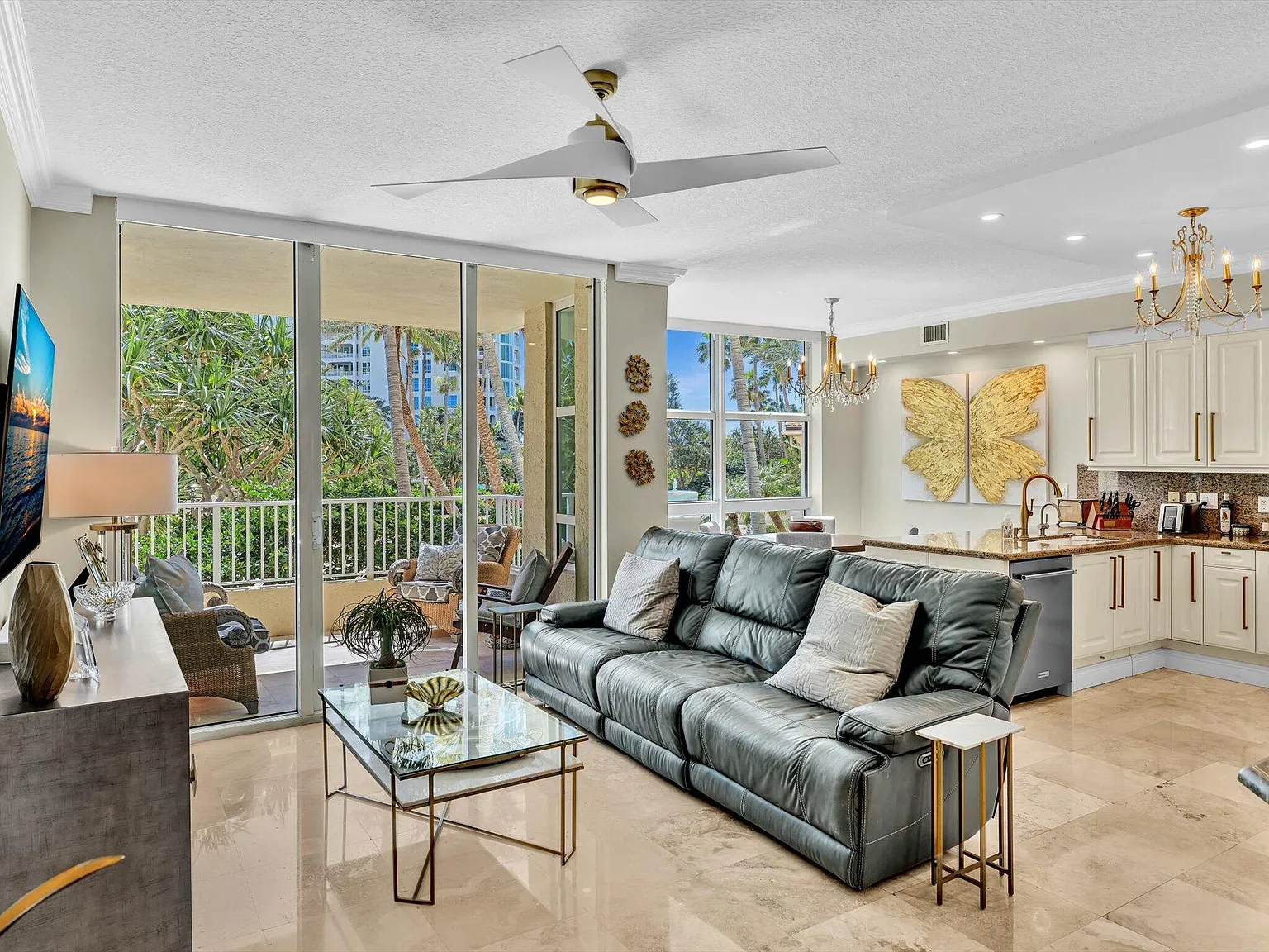 2 bed, 2.5 bath, 2275 sqft, $9,500 — Photo 4