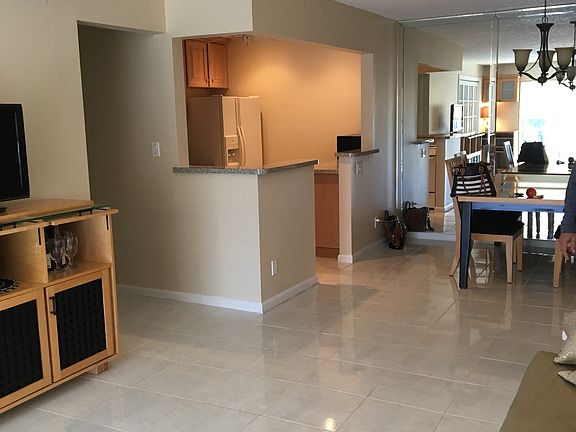 5th image of 6463 Bay Club Dr APT 3