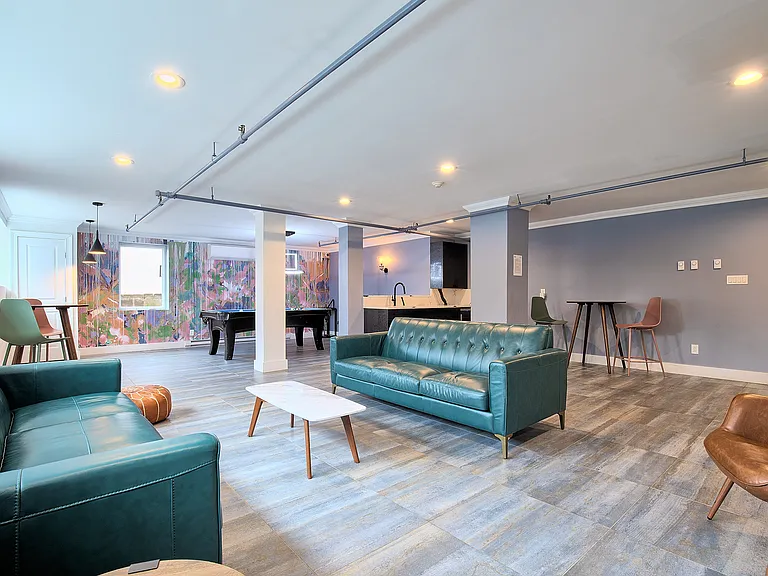 Bella Vista Apartments — Photo 13