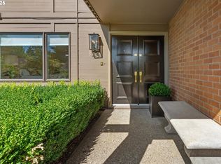 40 Condolea Ct, Lake Oswego, OR 97035