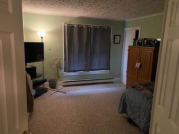 3rd image of 115 Henry St #115