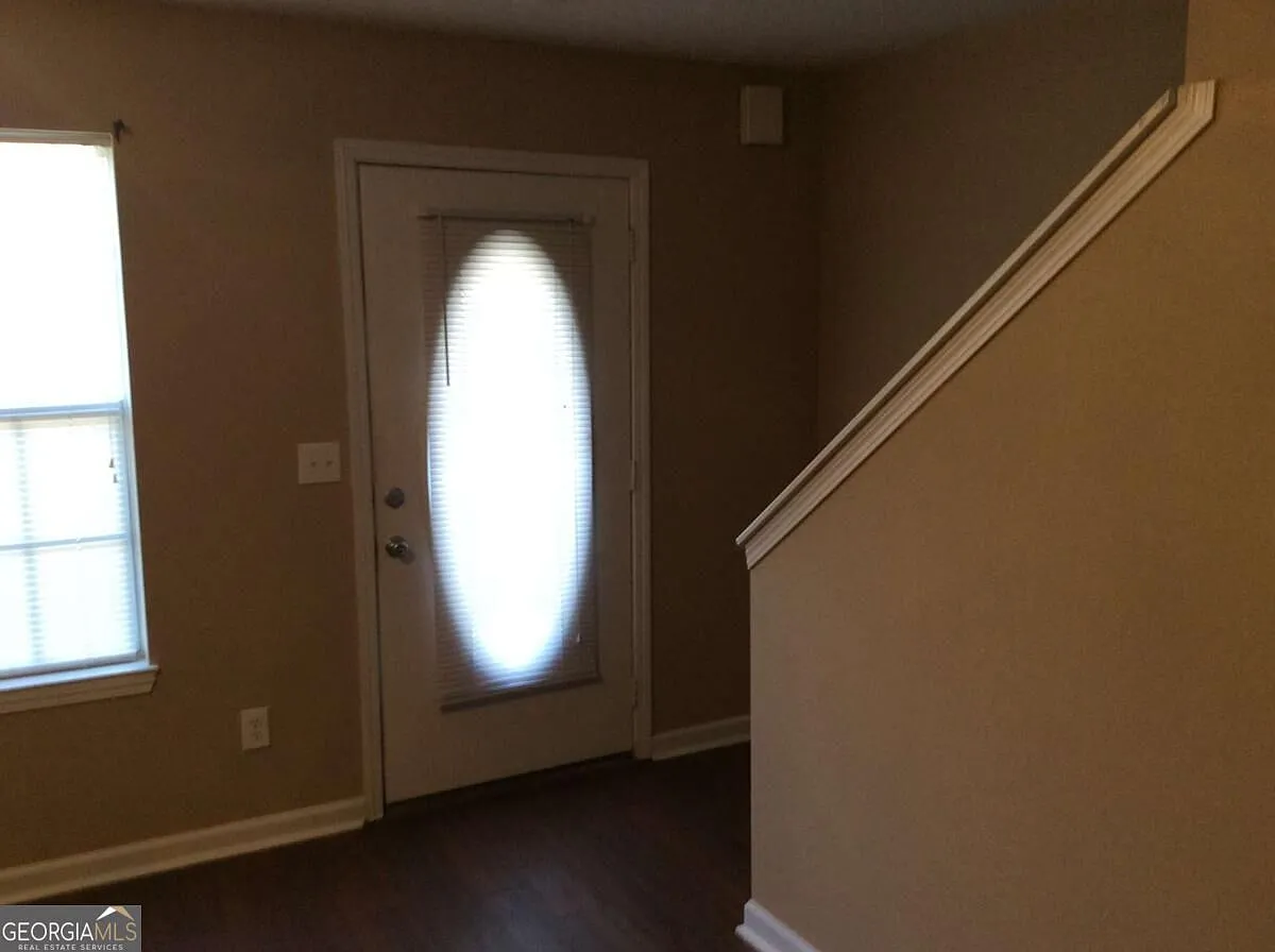 2 bed, 2.5 bath, $1,425 — Photo 4