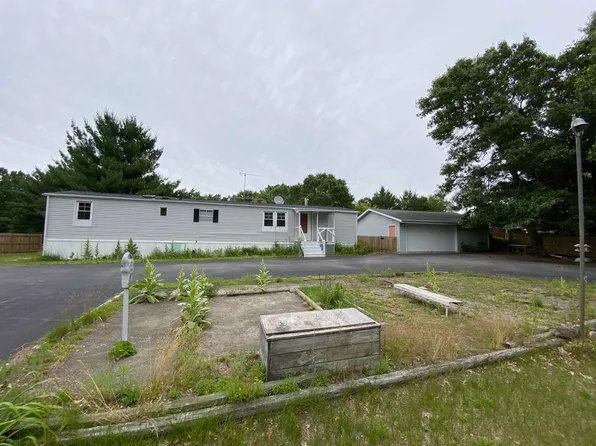 292 Ember Ct, Oxford, WI 53952