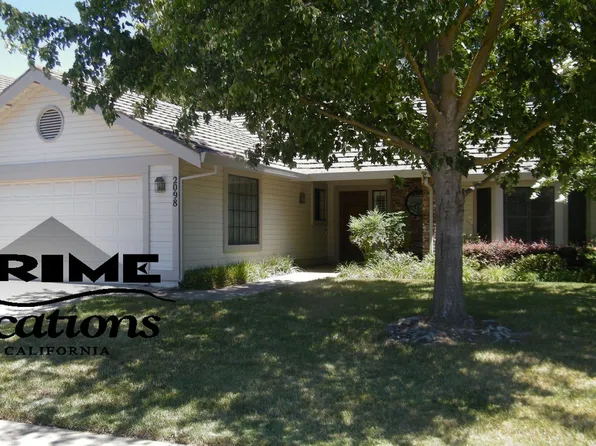 2098 Roaring Camp Dr, Rancho Cordova, CA 95670