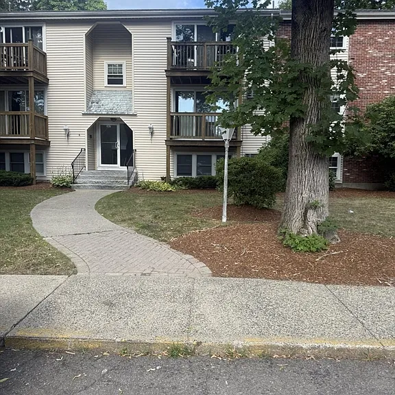 387 Adams St #8 — Photo 1