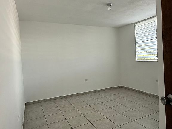 4th image of 673 Calle Aguas #3