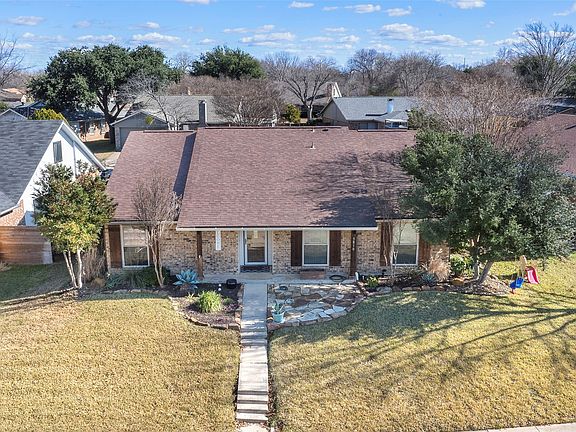 3rd image of 5810 Galaxie Rd