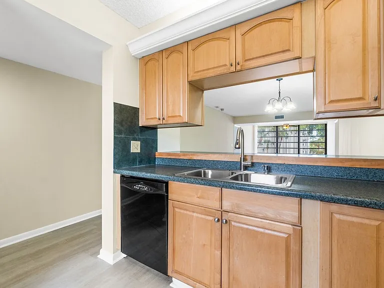 3650 Whitehall Dr #305 — Photo 6