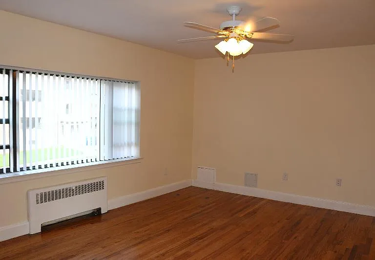 110 Longwood Ave #4 — Photo 16