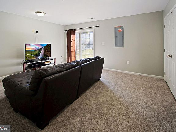 3rd image of 12921 Woods View St