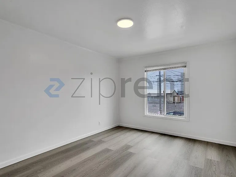 1714 44th Ave — Photo 15
